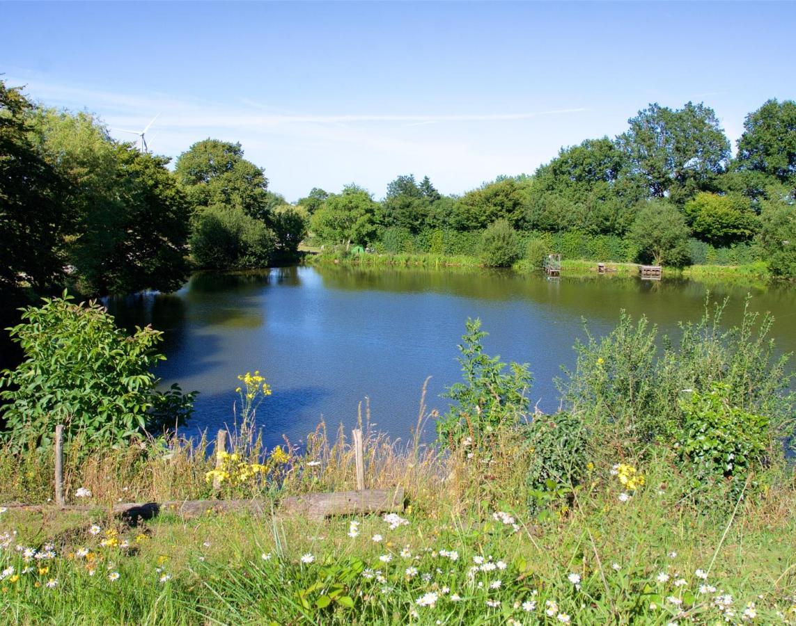 Camping De La Chagnee Saint-Aubin-le-Cloud Екстериор снимка