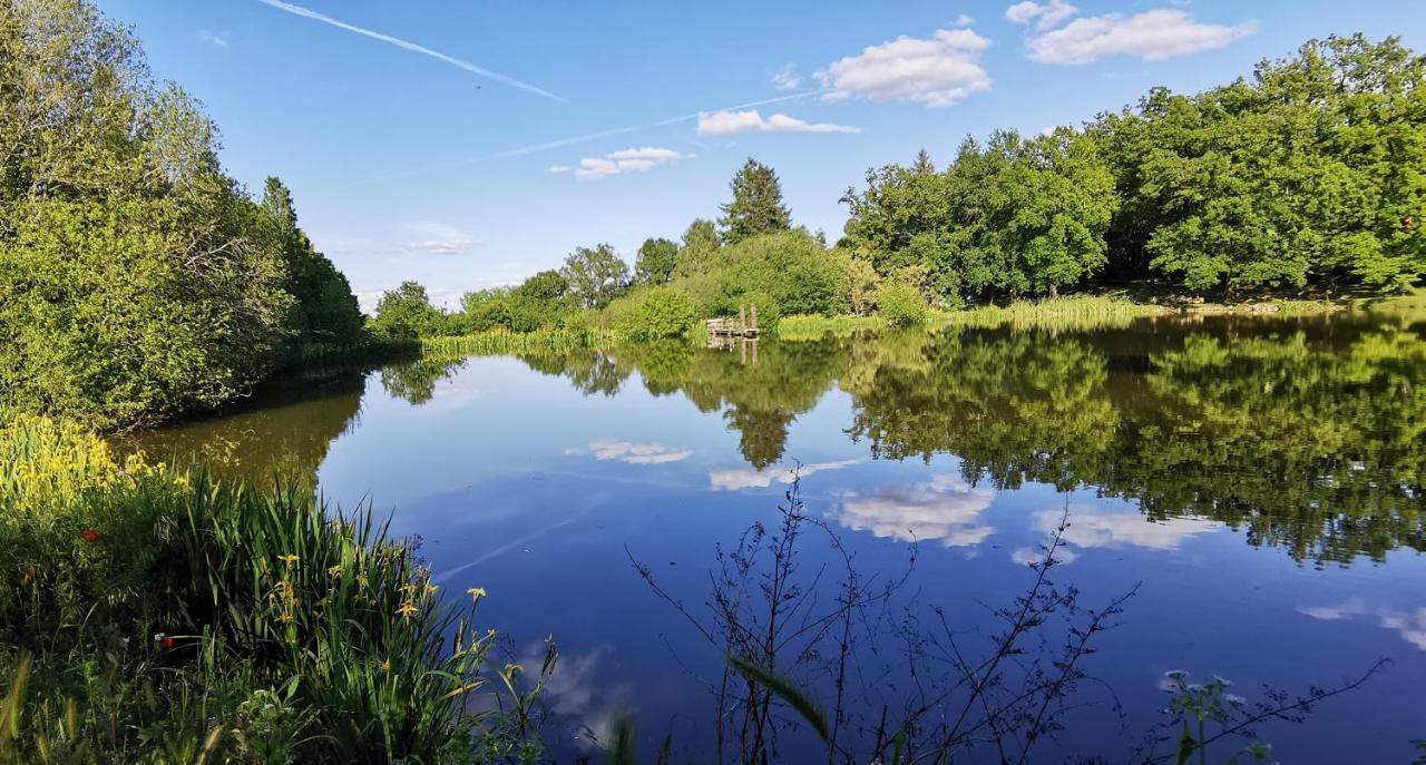 Camping De La Chagnee Saint-Aubin-le-Cloud Екстериор снимка